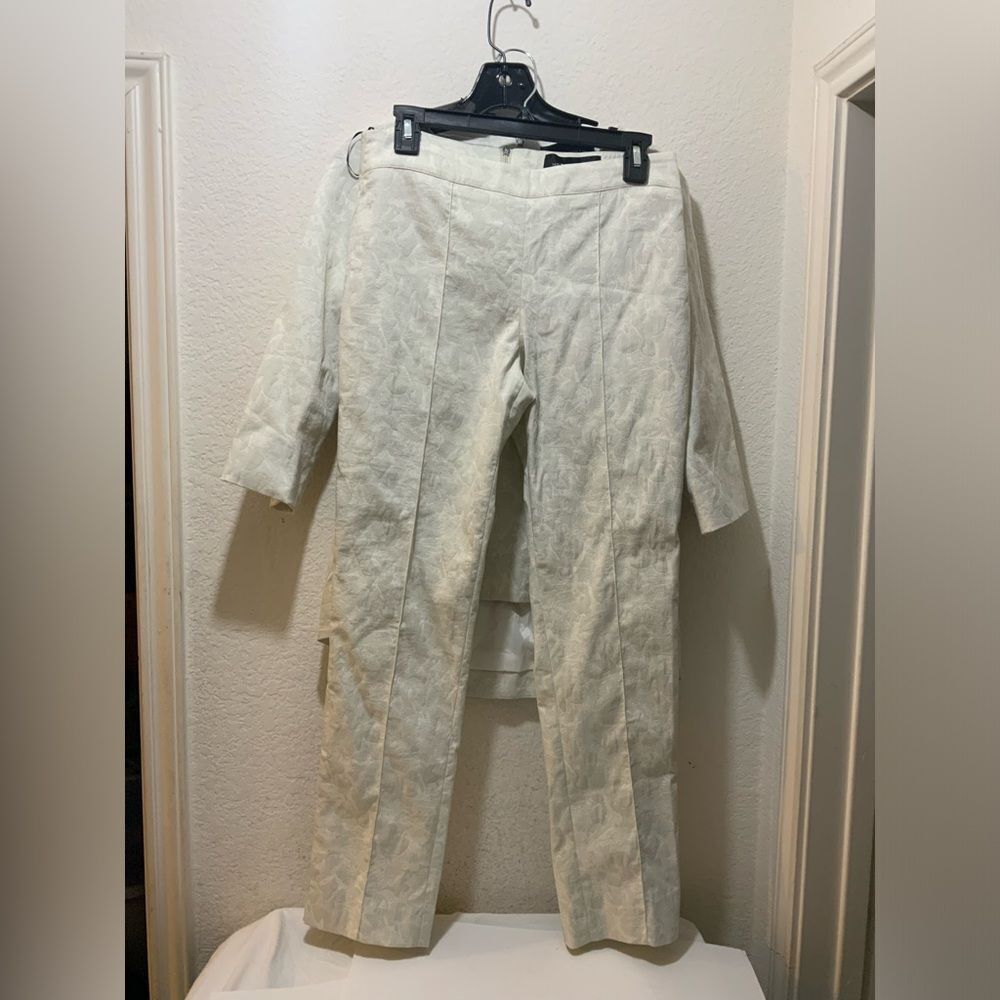 New Hilton Hollis 2 Pcs Suit Light Gray Floral Top Pants Size 6